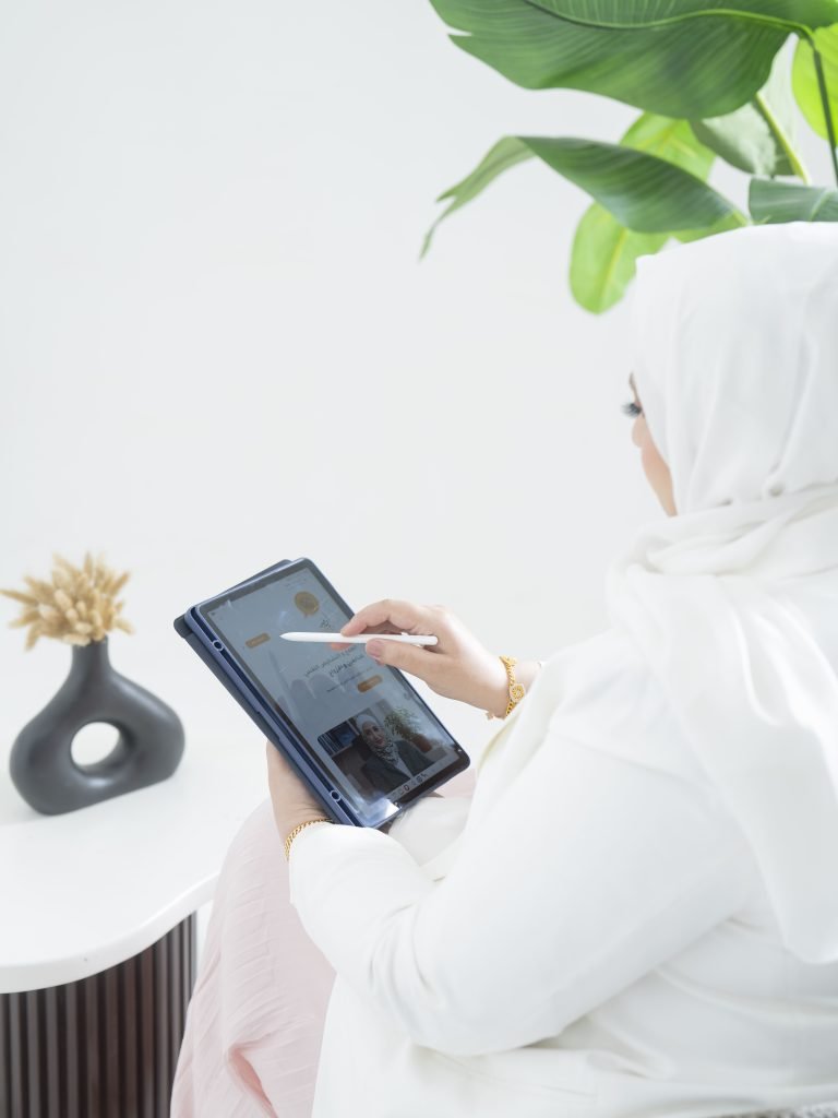 أروى المقداد — أخصائية نفسية إكلينيكية | أبصر